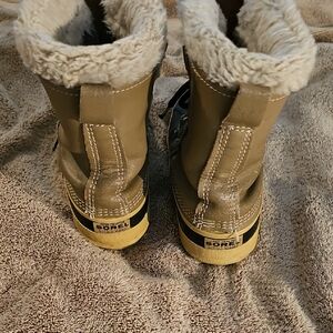 SOREL Tan and Black Vintage Winter Boots with Cream Lining
